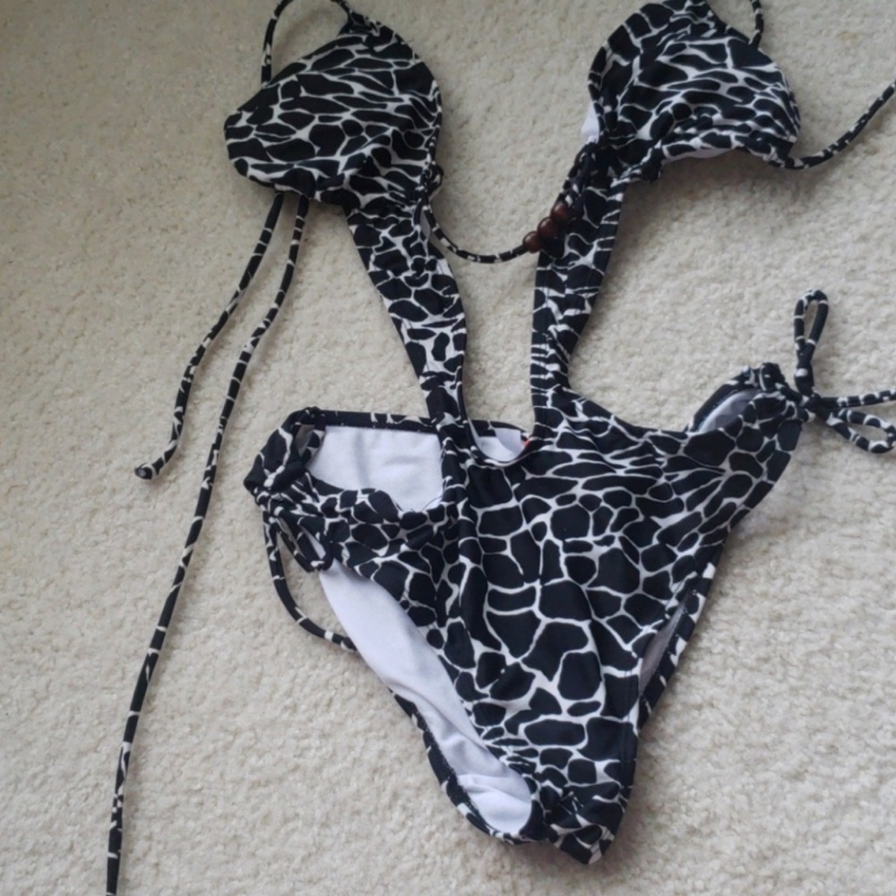 EUC APOLLO SWIMSUIT SIZE LARGE